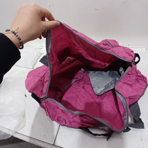 FOLDABLE TRAVEL DUFFEL BAG - PINK image 4