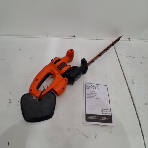 BLACK AND DECKER ELECTRIC HEDGE TRIMMER - 16" - 120V - CORDED - ORANGE (MODEL: BEHT100) image 4
