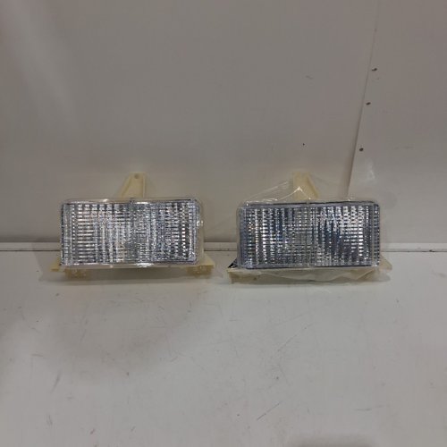 2PC LENS FRONT PARK SIGNAL LIGHTS COMPATIBLE WITH 1983-1988 CHEVY BLAZER - CLEAR image 2