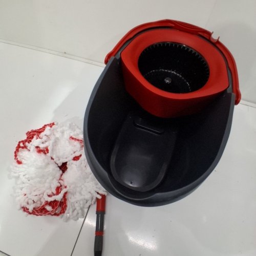 VILEDA EASYWRING MICROFIBRE POWER SPIN FLOOR CLEANING BUCKET AND MOP SET WITH COLLAPSABLE HANDLE - RED (MODEL: TSU183418) image 3