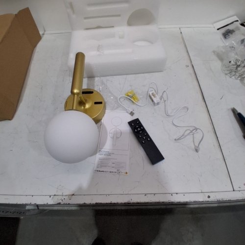 OUTON RECHARGABLE BATTERY OPERATED WALL SCONCE - GOLD (MODEL: H-BD0006) image 4