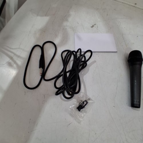 JBL PBM100 WIRED DYNAMIC VOCAL MIC WITH CABLE - BLACK (JBLPBM100BLKAM) image 3