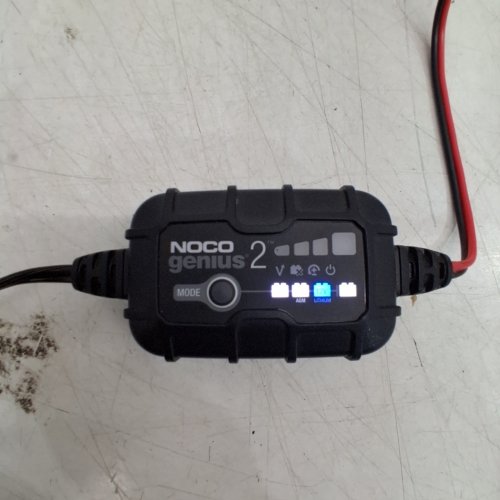 NOCO GENIUS 2 BATTERY CHARGER & MAINTAINER - 6V & 12V - 2A - BLACK image 2