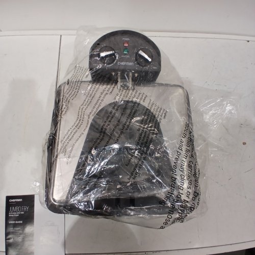 CHEFMAN JUMBO SIZE DEEP FRYER WITH TEMPERATURE CONTROL - 4.5QT - STAINLESS STEEL/BLACK (MODEL: RJ07-45-SS) image 3