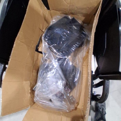 MEDLINE STRONG AND STURDY WHEELCHAIR WITH SWING AWAY LEG RESTS AND 16'' SEAT (MODEL:K1166N22S) image 3