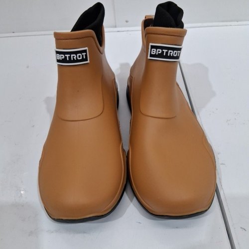UNISEX ANKLE HIGH RUBBER RAIN BOOTS WITH REMOVEABLE PLUSH LINER - SIZE 9.5 (43) - TAN / BLACK image 2