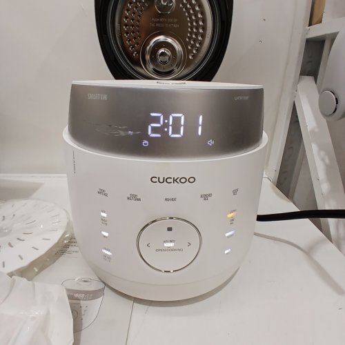 CUCKOO RICE COOKER TWIN PRESSURE INDUCTION HEATING - 10 CUP CAPACITY - WHITE (MODEL: CRP-LHTR1009F) image 2