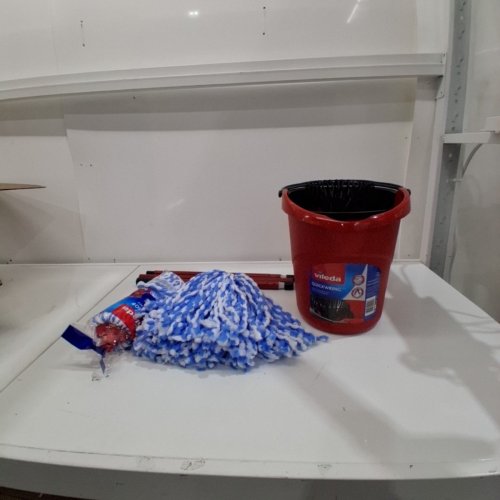 VILEDA QUICKWRING BUCKET WITH TORSION WRINGER - RED (MODEL: 4038121) image 2