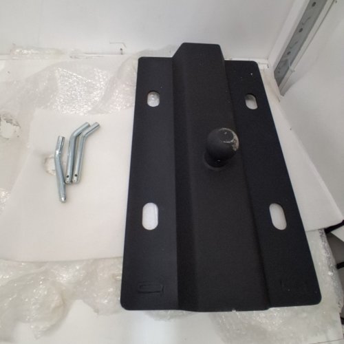 UNIVERSAL GOOSENECK BALL PLATE FOR STANDARD 5TH WHEEL RAILS - BLACK image 2