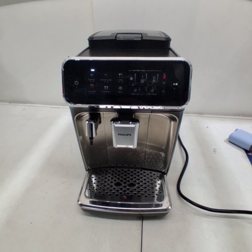 PHILIPS 3300 SERIES FULLY AUTOMATIC ESPRESSO MACHINE WITH INTUITIVE TOUCH DISPLAY & CLASSIC MILK FROTHER - BLACK/CHROME - (MODEL: EP3326/90) image 2