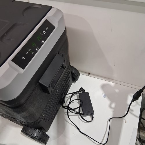 EUHOMY PORTABLE ELECTRIC COOLER AND FREEZER WITH WHEELS & 2 COMPARTMENTS - 50L - 12V DC / 110-240V AC - BLACK/GREY (MODEL: CFB-50) image 2