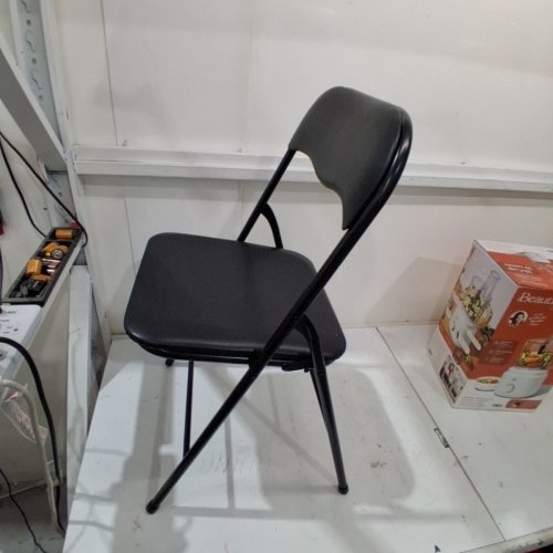 GSC VINYL FOLDING CHAIR - 17" X 17" X 31" - BLACK (MODEL: CHFC1936) image 2