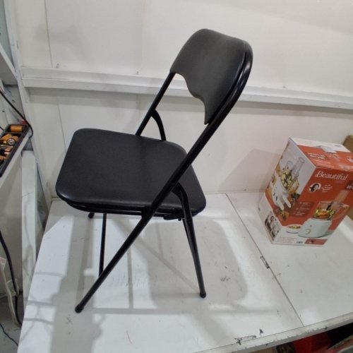 GSC VINYL FOLDING CHAIR - 17" X 17" X 31" - BLACK (MODEL: CHFC1936) image 3