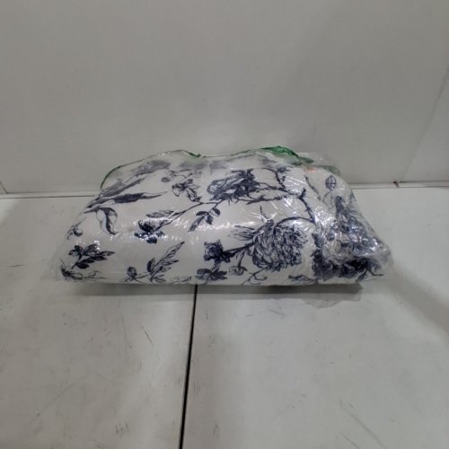 BERKSHIRE LIGHTWEIGHT COOLING BLANKET - KING - WHITE/BLUE FLORALS (MODEL: 1986201) image 4