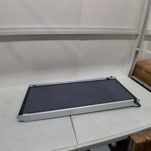 PETSAFE HAPPY RIDE COMPACT TELESCOPING EXPANDABLE DOG RAMP (MODEL: 62461) image 2