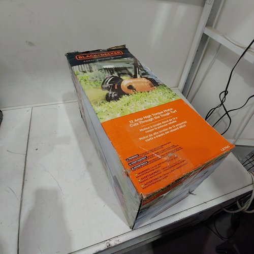 BLACK+DECKER EDGE HOG 2-1/4 HP CORDED ELECTRIC LANDSCAPE EDGER AND TRENCHER (LE750) image 5