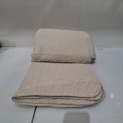 3PC MADISON PARK QUILT SET WITH SHAMS - QUEEN - CREAM image 2