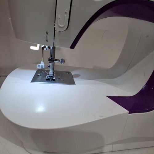 SINGER M3500 32 STITCH SEWING MACHINE - WHITE/PURPLE (MODEL: M3500) image 5