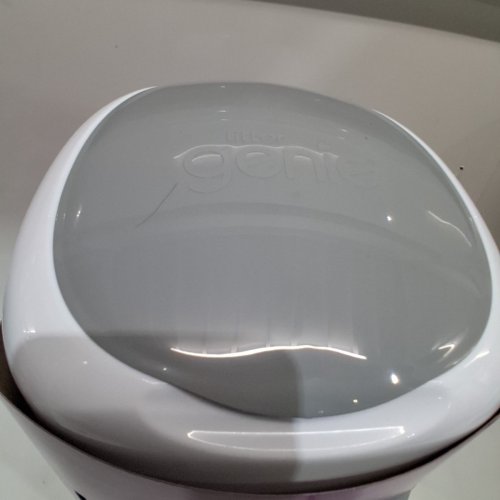 LITTER GENIE PAIL STYLE CAT LITTER WASTE DISPOSAL SYSTEM - WHITE/GREY (MODEL: 00666594210890) image 3
