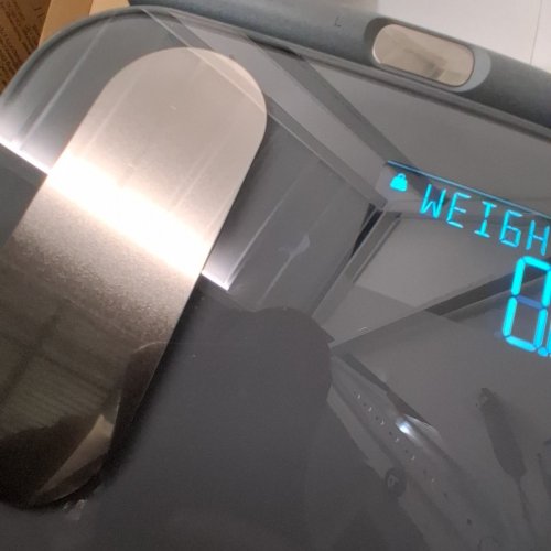 RUNSTAR VOICE PROMPT BLUETOOTH ENABLED DIGITAL SCALE FOR BODY WEIGHT, FAT AND BMI - GREY (MODEL: FG2211LB) image 4