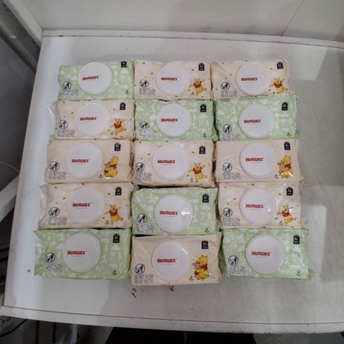 15PK HUGGIES NATURAL CARE DISNEY THEMED SENSITIVE UNSCENTED BABY WIPES - 64 PER PACK (960 TOTAL) - WINNIE THE POOH (MODEL: 5495001) image 2