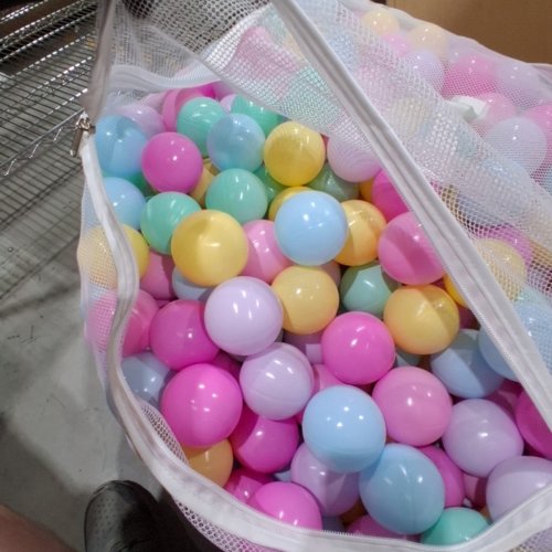 1000PK AMAZON BASICS BPA FREE PLASTIC BALL-PIT BALLS WITH STORAGE BAG - 2.3" DIAMETER - PASTEL COLORS image 3