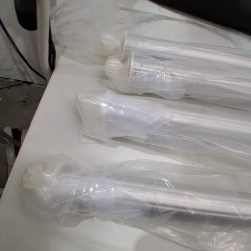 4PK SHINMING DUST BARRIER TELESCOPIC EXTENDABLE TENSION SUPPORT POLES SET WITH END ATTACHMENTS AND STORAGE BAG - 12FT - SILVER / BLACK (MODEL: XM-2607-12FT) image 4