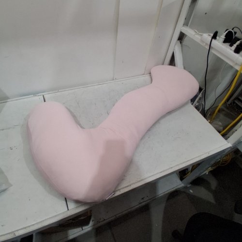 MELLOW BODYALIGN COOLING BODY PILLOW WITH LEG SUPPORT - PINK image 4