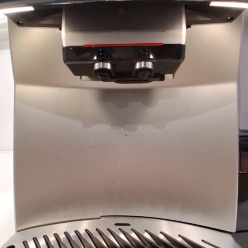 BOSCH VEROCAFE 800 SERIES AUTOMATIC ESPRESSO MACHINE WITH INTEGRATED MILK SYSTEM - BLACK/SILVER (MODEL: TQU60307) image 4