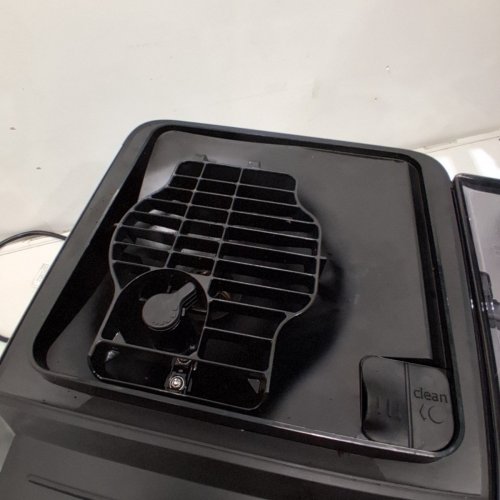 BOSCH VEROCAFE 800 SERIES AUTOMATIC ESPRESSO MACHINE WITH INTEGRATED MILK SYSTEM - BLACK/SILVER (MODEL: TQU60307) image 12