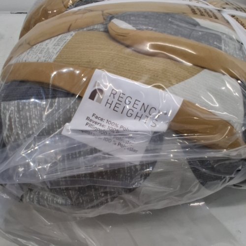 3PC REGENCY HEIGHTS ROUND GEOMETRIC PRINT COMFORTER SET - KING - YELLOW/GREY image 2