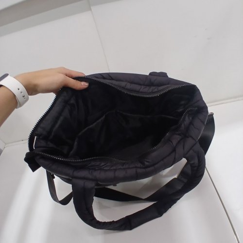 LOLE QUILTED PUFFER TOTE BAG - FITS 16" LAPTOPS - BLACK (MODEL: 2823771) image 4