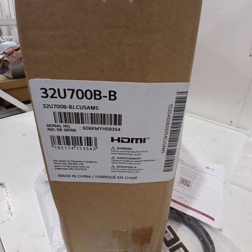 LG ULTRAFINE 4 K UHD MONITOR - 32" (MODEL: 32U700B-B) image 3