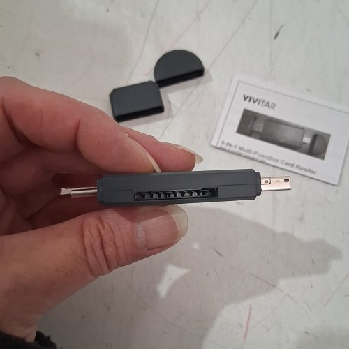 VIVITAR 5-IN-1 SD & MICRO SD CARD READER PLUG & PLAY - BLACK (MODEL: VIVRW7100-NOC-FR) image 9