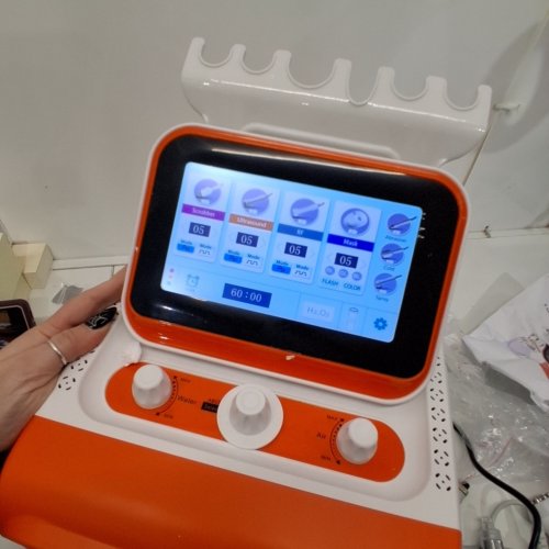 HYDRA DERMABRASION H202 AQUA 7-IN-1 BEAUTY FACIAL DEVICE - WHITE /ORANGE image 2