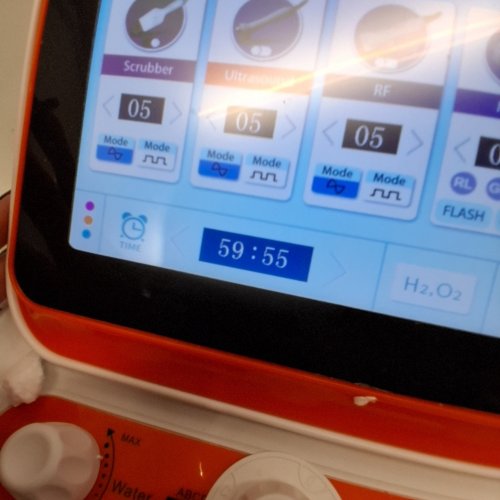 HYDRA DERMABRASION H202 AQUA 7-IN-1 BEAUTY FACIAL DEVICE - WHITE /ORANGE image 3