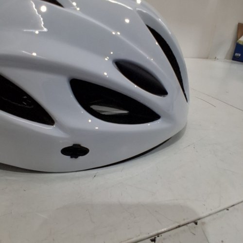 UNISEX VENTILATED BICYCLE HELMET WITH PADDED INTERIOR - ONE SIZE - WHITE AND BLACK image 5