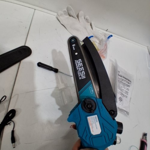 SEESII HANDHELD MINI CHAINSAW - 6" - 900W - DEEP BLUE (MODEL:M6 PRO) image 2