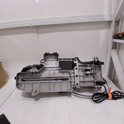 MAXXT BAND SAW WITH LIGHTWEIGHT ALUMINUM BASE WITH 10 AMP 5 INCH DEEP CUT BANDSAW - METAL - (MODEL: R2103) image 6