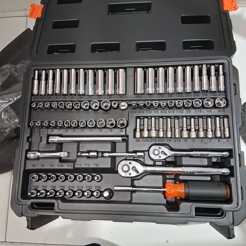 450PC MECHANICS TOOL SET AND SOCKET SET - /4" 3/8" 1/2" DRIVE DEEP AND STANDARD SOCKETS - (MODEL: XL3265 ) image 4