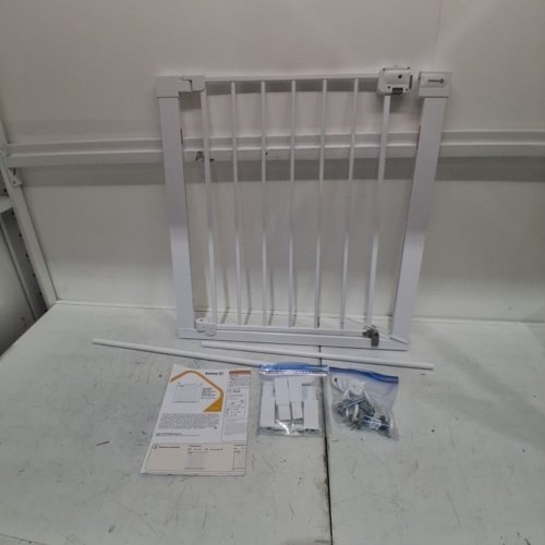 SAFETY 1ST EASY INSTALL AUTO-CLOSE GATE - 29" - 38" WIDE / 28" HIGH - WHITE (MODEL: GA099CWHO1ZY) image 2