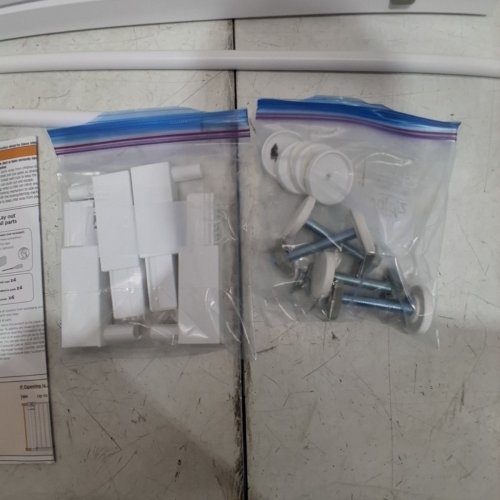 SAFETY 1ST EASY INSTALL AUTO-CLOSE GATE - 29" - 38" WIDE / 28" HIGH - WHITE (MODEL: GA099CWHO1ZY) image 3