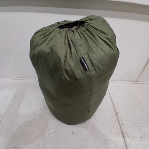 AMAZON BASICS COLD WEATHER CAMPING SLEEPING BAG - DOUBLE - GREEN image 3