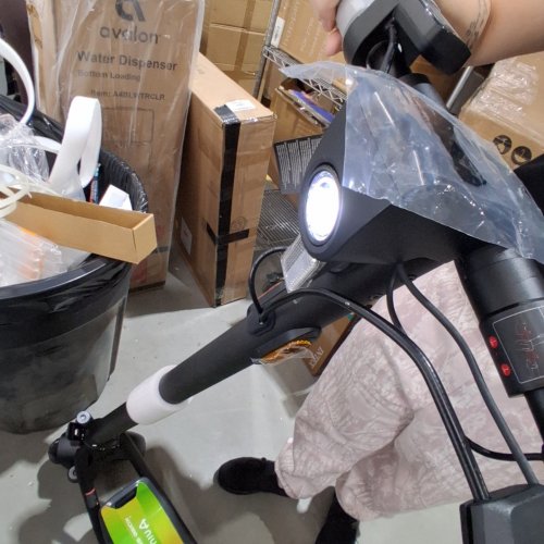 NIU ELECTRIC KICK SCOOTER 600W MOTOR, UP TO 29KM RANGE, 28 KM/H TOP SPEED WITH TURN SIGNALS - GREY (MODEL: KQI100F) image 2