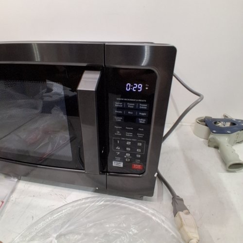 TOSHIBA COMPACT COUNTERTOP MICROWAVE OVEN - 1.2CU.FT - 1500W - STAINLESS STEEL (MODEL: ML-EM31P(SS)/CA) image 2