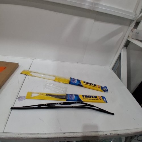 2PK RAINX WEATHERBEATER AUTOMOTIVE REPLACEMENT WINDSHIELD WIPER BLADES FOR SELECT MODELS - 26" / 16" - (MODEL: 820147) image 2