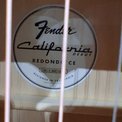 FENDER CALIFORNIA DEBUT REDONDO CE SERIES ACOUSTIC GUITAR WITH BUILT-IN TUNER - RIGHT HAND - BLACK (MODEL: CWCL25001809) image 4