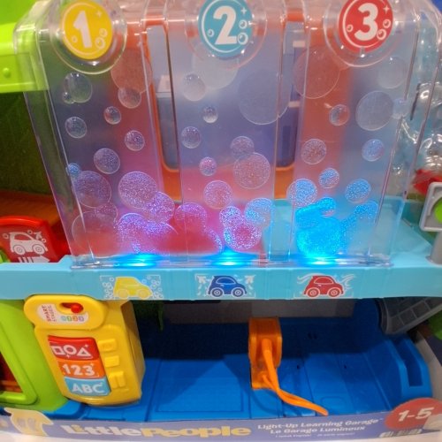 FISHER PRICE LITTLE PEOPLE LIGHT UP LEARNING GARAGE (MODEL: HTK84) image 2