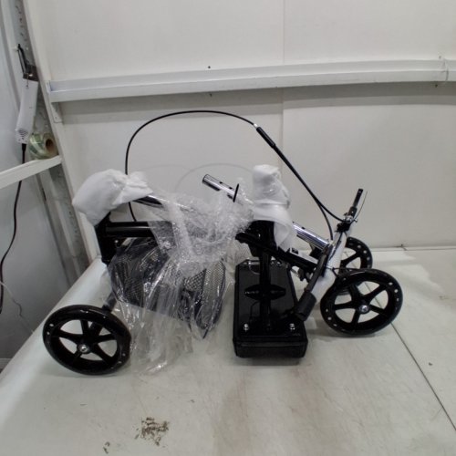 MEDLINE GENERATION 4 BASIC 4-WHEELED KNEE WALKER - 300LB MAX - BLACK (MODEL: MDS86000G4) image 2