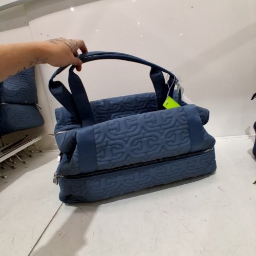 QUILTED DUFFEL BAG - NAVY BLUE image 2